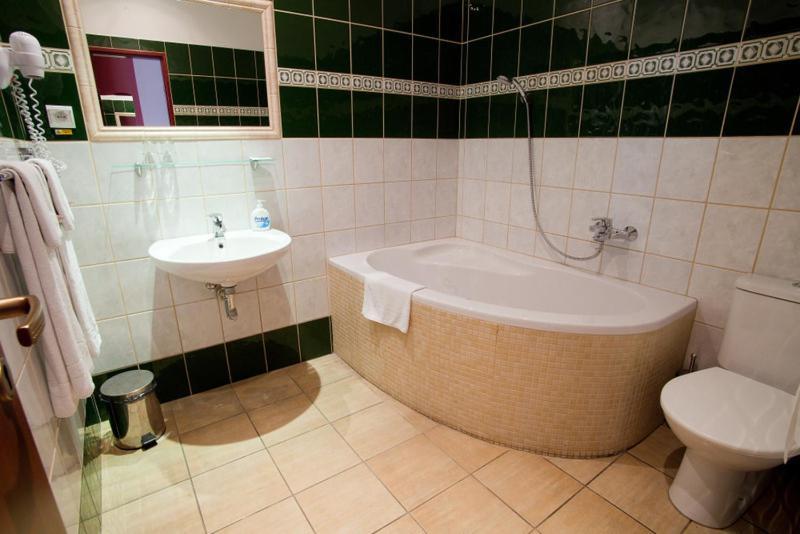 Penzion Benatky Piest'any Habitación foto